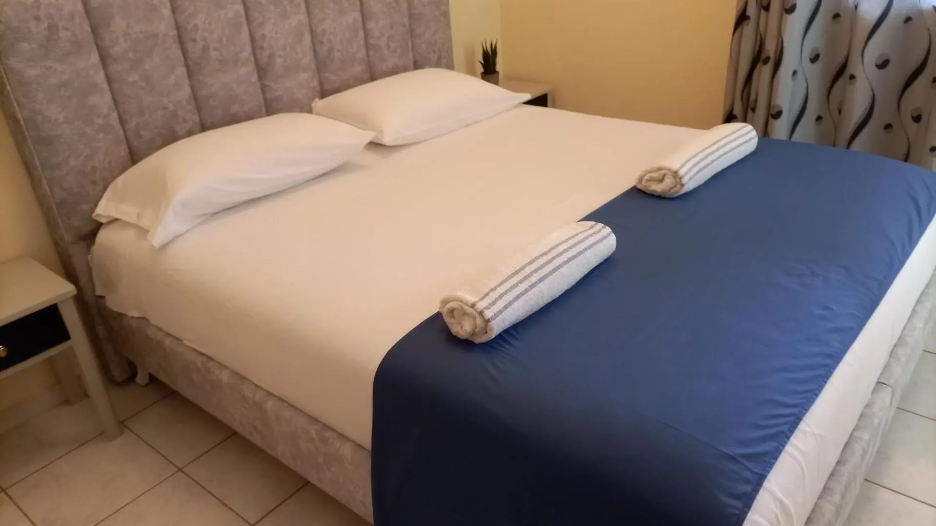 Baci Apartments Ксамил