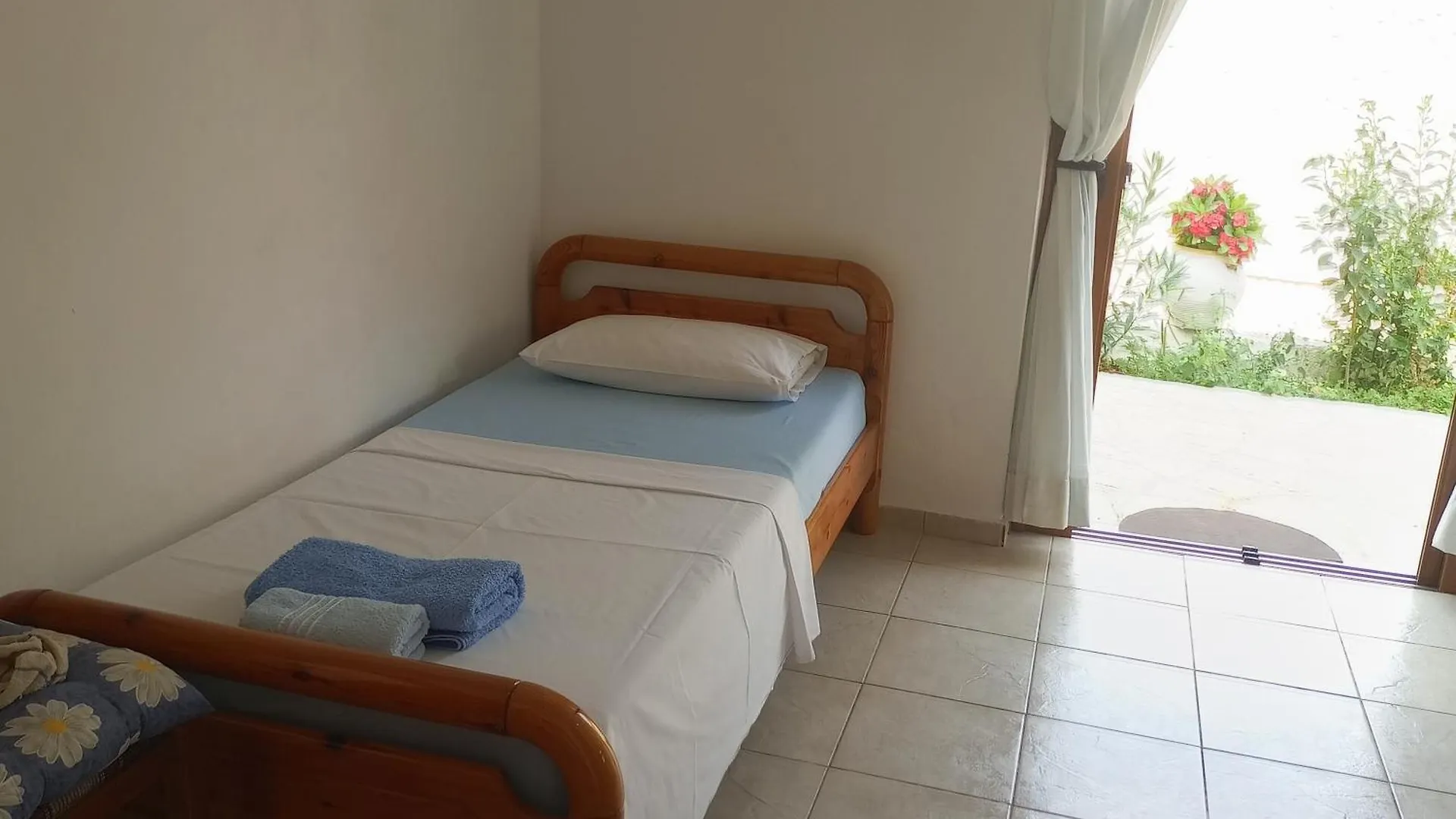 Baci Apartments Ксамил