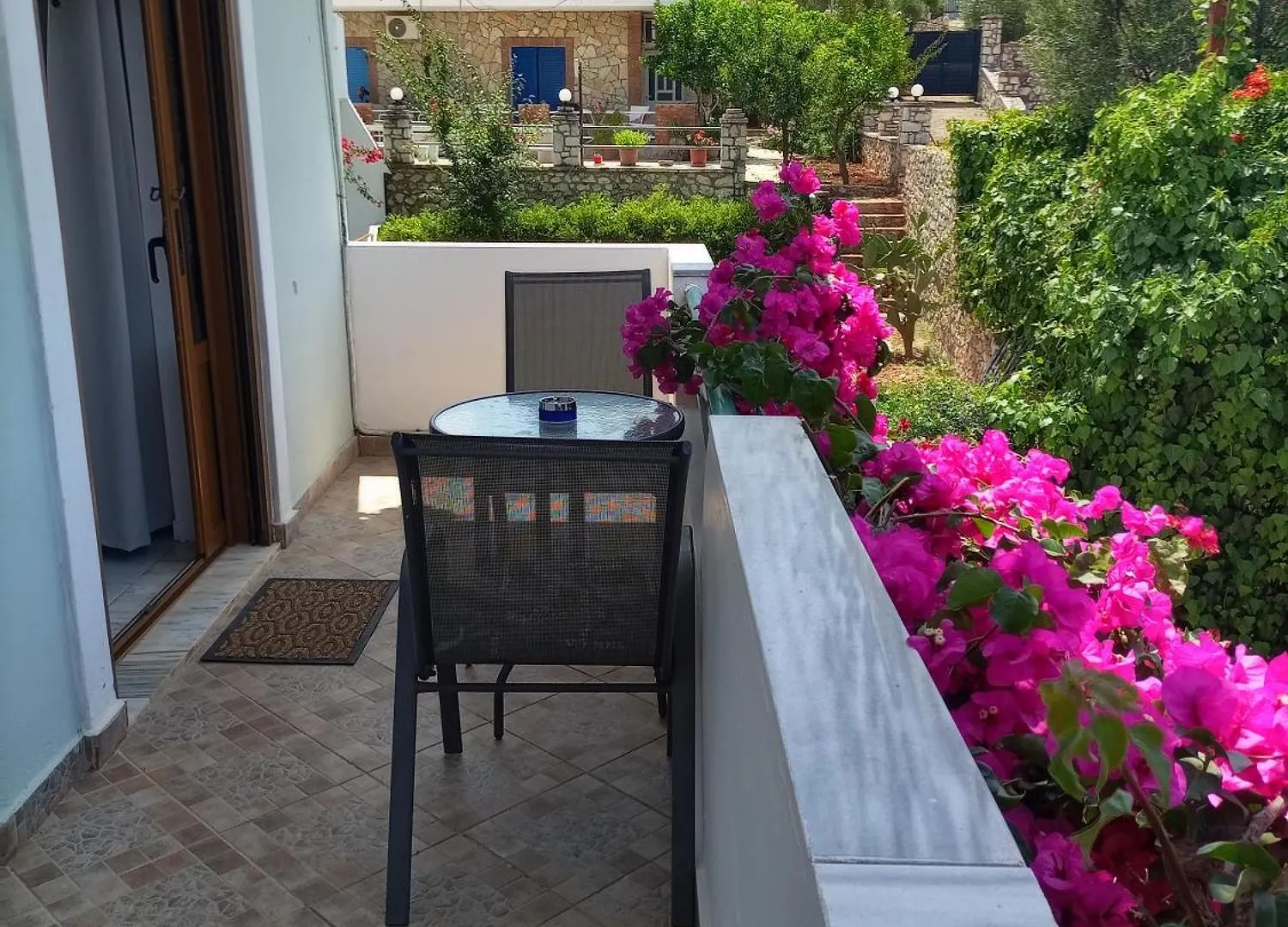 Baci Apartments Ксамил Албания